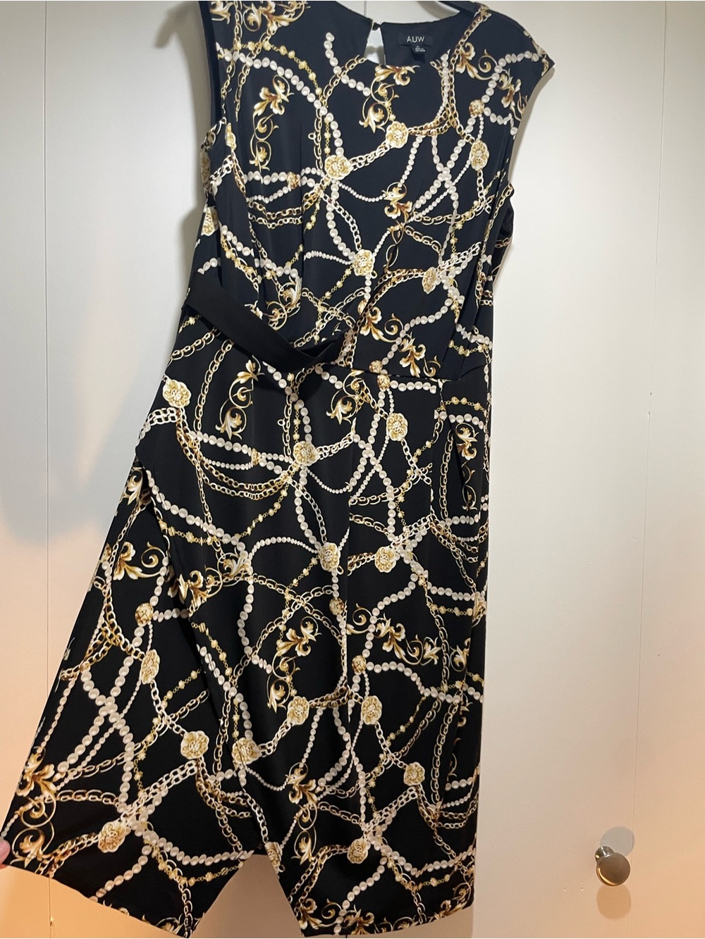 Black & Gold Chain-Print Sleeveless Dress